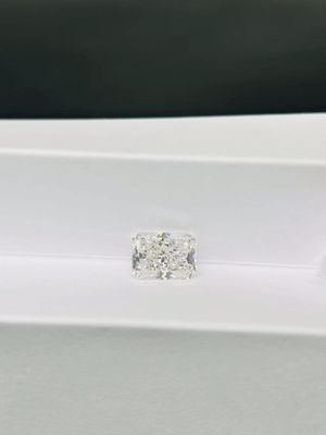 سنگ بزرگ اندازه 5.3ct شکل تابش آزمایشگاهی ایجاد شده به عنوان رشد غیر درمان شده CVD الماس IGI گواهینامه کارخانه فروش مستقیم