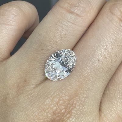 بی رنگ 10 Mohs Lab Oval CVD الماس های رشد یافته 2.0ct-2.5ct IGI گواهینامه