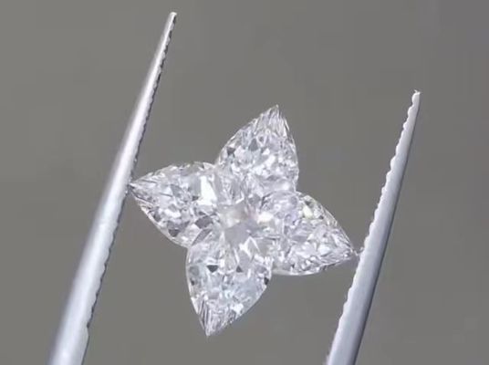 الماس های تولید شده در آزمایشگاه سفید 4CT CVD LV Cut Loose Diamond DEF VS1 برای تزئین جواهرات