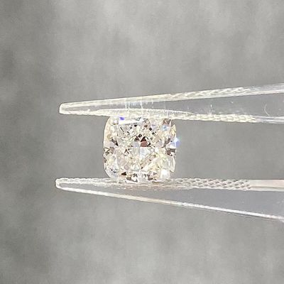 بالش طولاني 2.2ct F VS به عنوان رشد بي درمان CVD آزمایشگاه رشد الماس