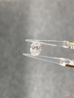 شکل بیضوی آزمایشگاهی رشد CVD الماس سفید 3.4ct با گواهی IGI