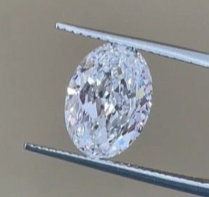الماس سفید تولید شده در آزمایشگاه با قیمت عمده 4CT قطع بی رنگ با گواهینامه IGI
